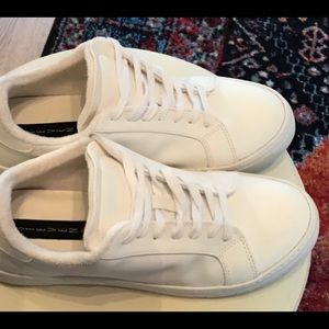 White tennies for your vacation